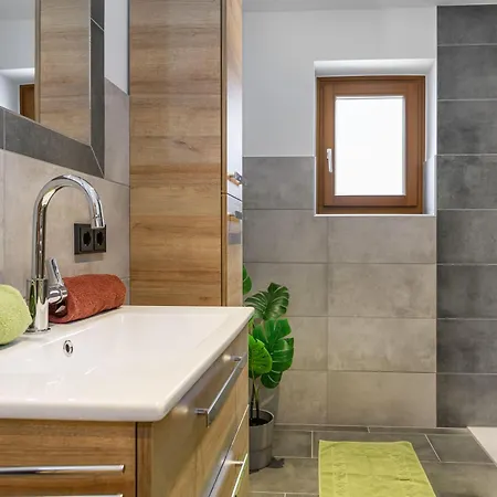 Wiesenweg Inklusive Kostenfreiem Eintritt In Alpentherme Bad Hofgastein